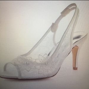 Bridal shoe. Great for wide feet.